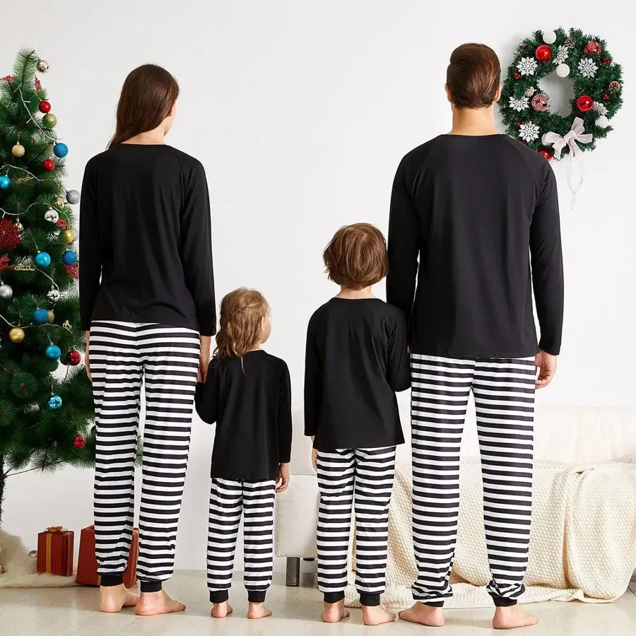 Merry Christmas ' Ho Ho Ho ' Print Family Matching Pajamas Set