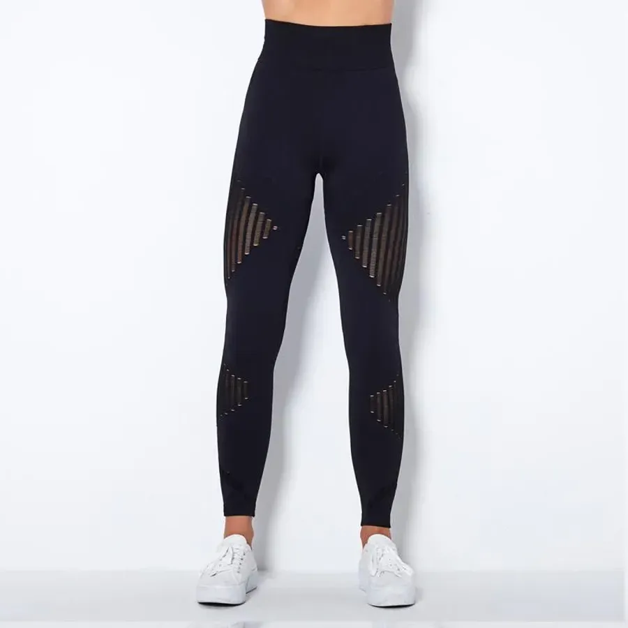 Seamless Knitted Striped Yoga Pants