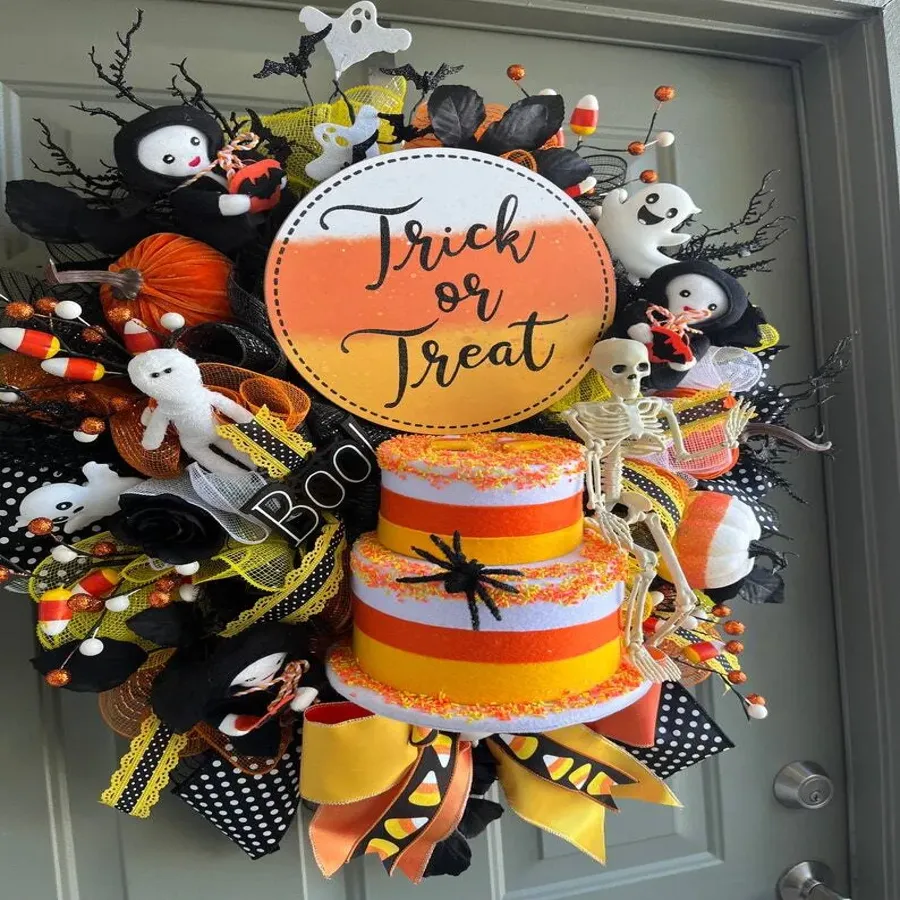 Halloween Trick Or Treat Wreath