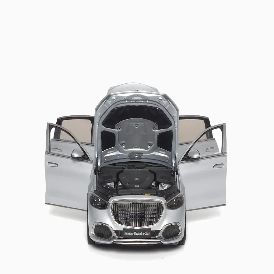 Mercedes – Maybach S-Class 2021 Hightech Silver 1:18 by Almost Real